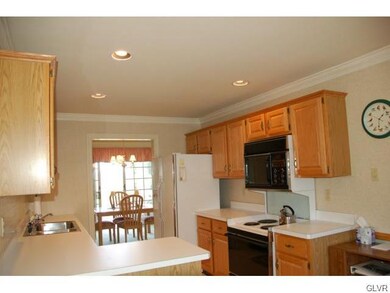 7317 Meadow Ln unit 13, Canadensis, PA 18325 - photo 3