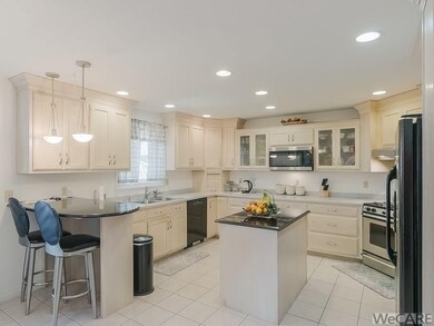 1072 Cameron Ln, Lima, OH 45805 - photo 2