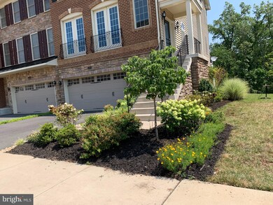 24994 Glasgow Heights Terrace, Chantilly, VA 20152 - photo 3