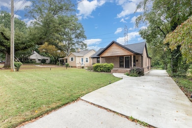 2105 Highland St, Charlotte, NC 28208 - photo 5