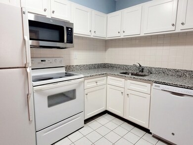 49 Windsor Dr unit 201, Holliston, MA 01746 - photo 2