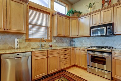 875 SW Blakely Road MLS-5