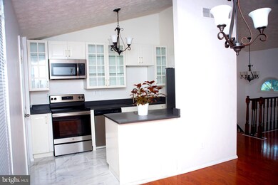 16123 Olmstead Ln, Woodbridge, VA 22191 - photo 7