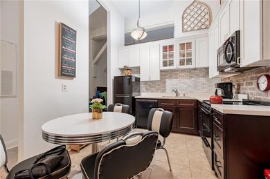 The Henderson unit 212, New Orleans, LA 70130 - photo 7