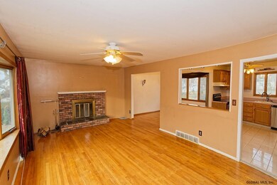 7 Crestwood Dr, Schenectady, NY 12306 - photo 5