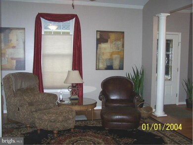 648 Tudor Dr, Hagerstown, MD 21742 - photo 5