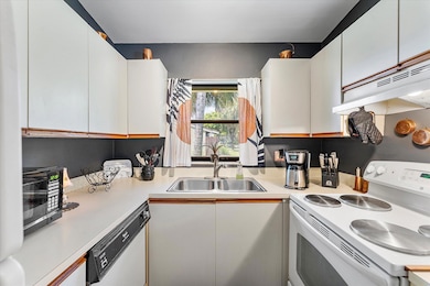 11 Meadows Dr unit 1A, Boynton Beach, FL 33436 - photo 7