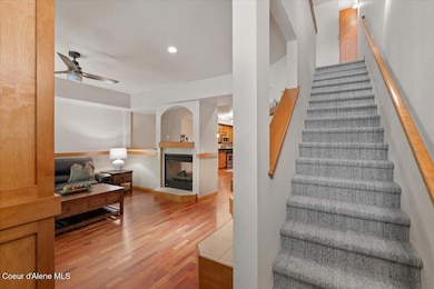 05-Entry and Living Room