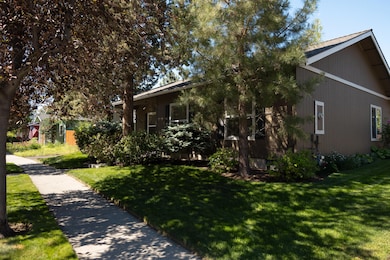 Cute Curb Appeal