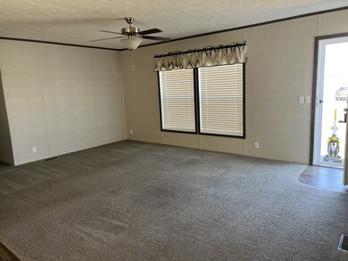 295 Pointe Ln, La Fayette, TN 37083 - photo 5