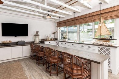Must See Property-small-007-1-Bar Style