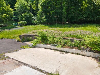 3-web-or-mls-10SpringAve_03
