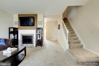 7232 Stover Dr, Alexandria, VA 22306 - photo 3