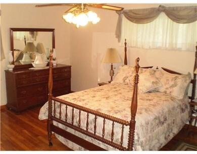Master Bedroom. Master bedroom measures approximat