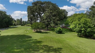 2713 Danny Bell Rd, Asheboro, NC 27205 - photo 5