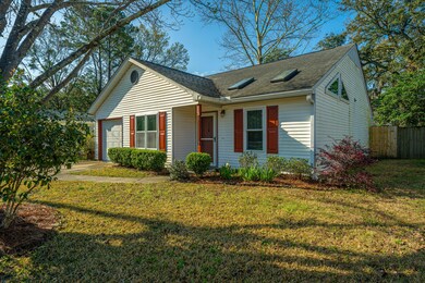 1725RiverFrontDr005
