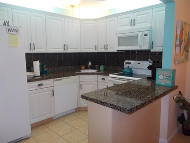 NEWER KITCHEN WITH GRANITE COUNTERTOP