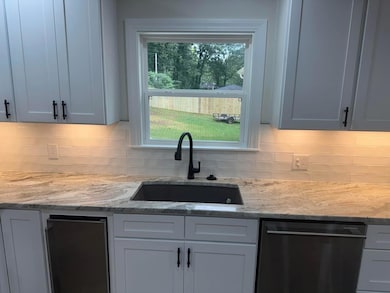 1104 S Pearl St, Iuka, MS 38852 - photo 7