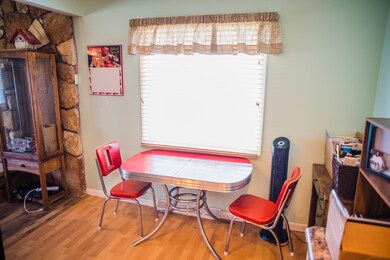 933 Cedar-8165