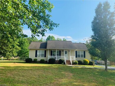 3522 Marathon Dr, Asheboro, NC 27205 - photo 2