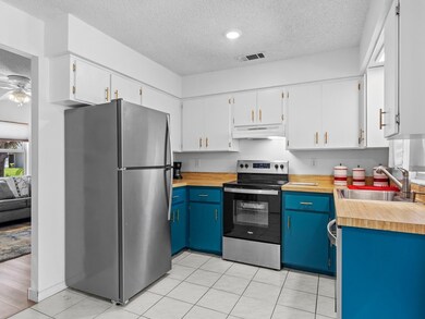 957 Devon Ave, Sebastian, FL 32958 - photo 6