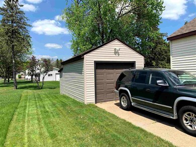 711 Dale St, Wisconsin Rapids, WI 54494 - photo 4