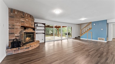 402 Placid Lake Ln, Magnolia, TX 77354 - photo 3