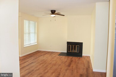 5091 Beech Ct, Monmouth Junction, NJ 08852 - photo 7