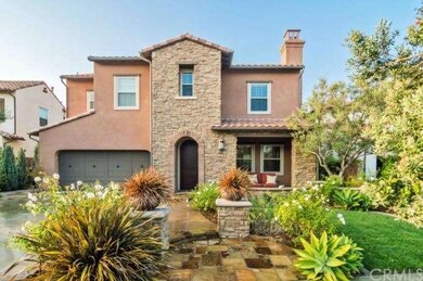 Great curb appeal at 19 Via Andaremos!