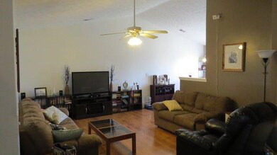 1033 Alexandria Dr, Lawrenceburg, KY 40342 - photo 4