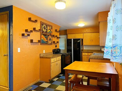 Eat In Kitchen