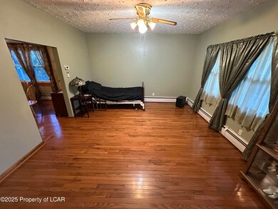 117 S Sherman St, Wilkes Barre, PA 18702 - photo 4