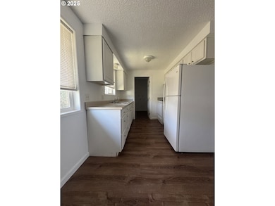 1861 View St, Myrtle Point, OR 97458 - photo 6