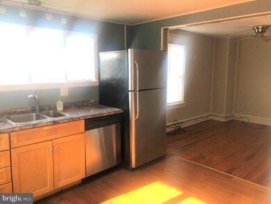 102 Howard St unit 2, Wilmington, DE 19804 - photo 2