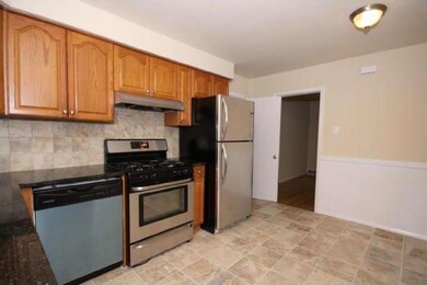 9 Grove Ln, Broomall, PA 19008 - photo 2