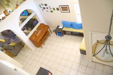 Entry/living room