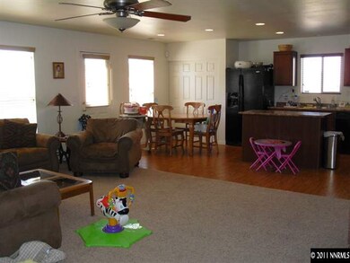 8869 Silverkist Dr, Reno, NV 89506 - photo 5