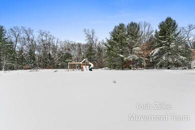 6027 Vesper Dr, Muskegon, MI 49442 - photo 4