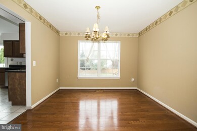 307 Brushwood Dr, Owings Mills, MD 21117 - photo 6