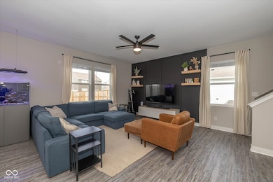 346 Switchgrass Ln, Whiteland, IN 46184 - photo 4