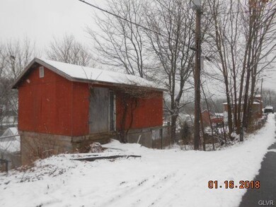 82 E 2nd St, Lehighton, PA 18235 - photo 3