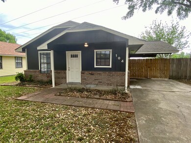 104 Ronald Ave, Bay City, TX 77414 - photo 2