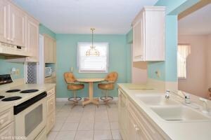 04_1902SW13Ave_Lake_5_Kitchen_HiRes