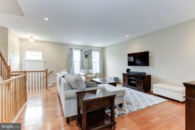 9537 Daniel Lewis Ln, Vienna, VA 22181 - photo 2