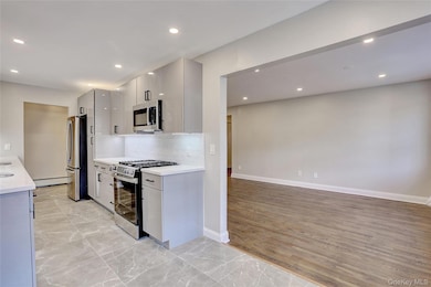 210 Kearsing Pkwy unit A, Monsey, NY 10952 - photo 4