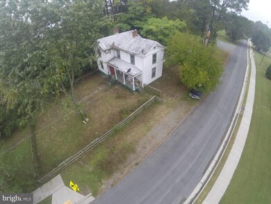 210 Fredericksburg Ave, Louisa, VA 23093 - photo 3