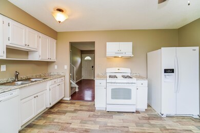 5352 Carbondale Dr, Columbus, OH 43232 - photo 5