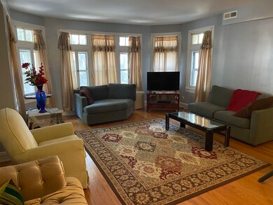 6125 N Washtenaw Ave unit 1, Chicago, IL 60659 - photo 2