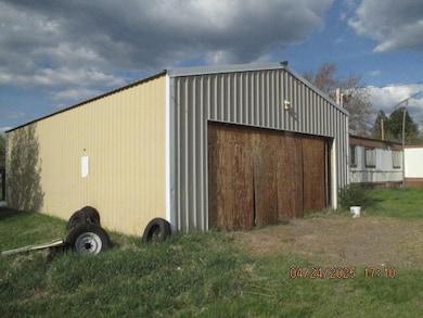 2914 Bisbee St, Klamath Falls, OR 97603 - photo 7