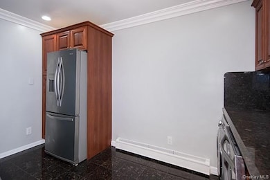 40 Broadway unit A2, Amityville, NY 11701 - photo 3